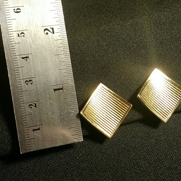 Napier - Clip-On Earrings Gold Tone Curved Square - Picture 5 of 8